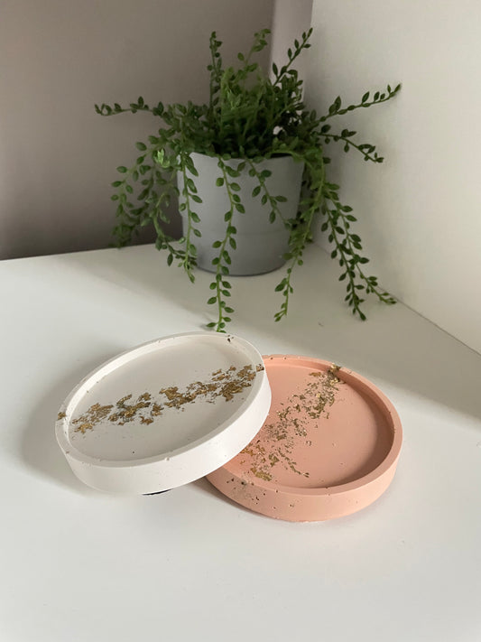 Ronde gouden schaaltjes