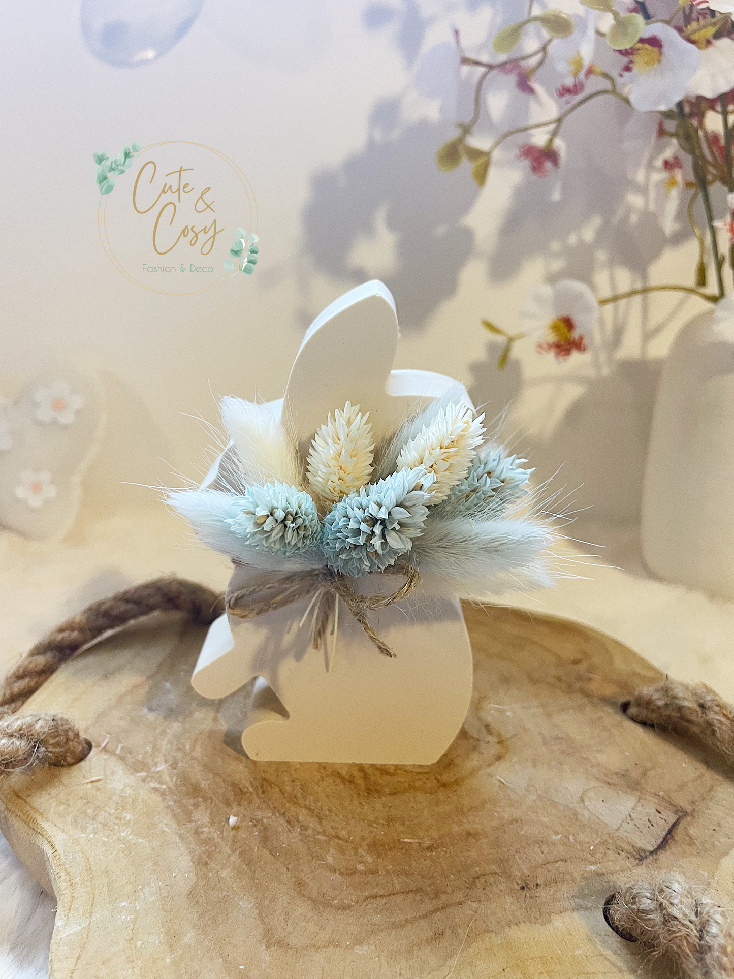 Konijntje met droogbloemen - beige/muntgroen