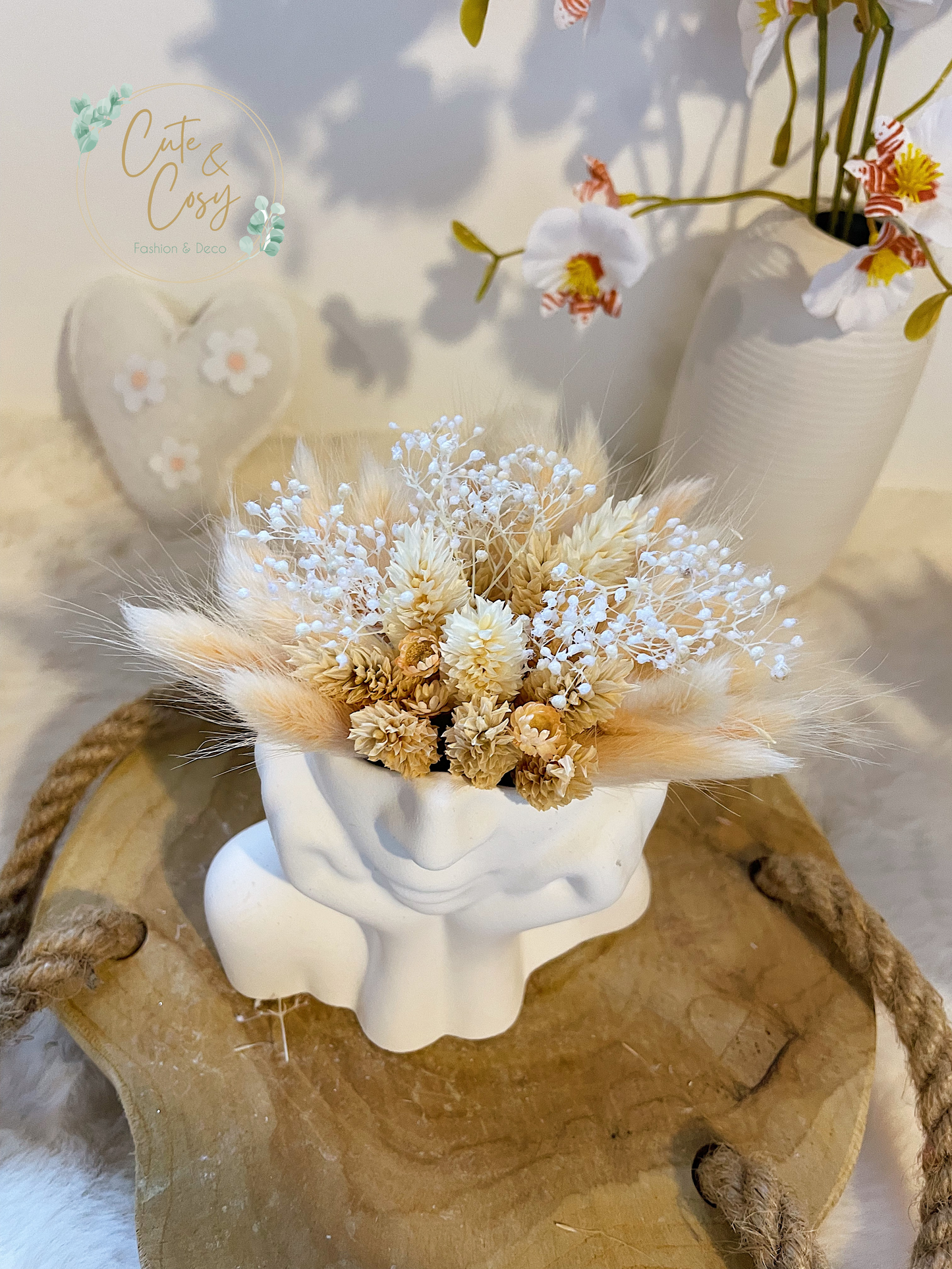 Vrouw vaas  - wit/ meloen   (inclusief droogbloemen)